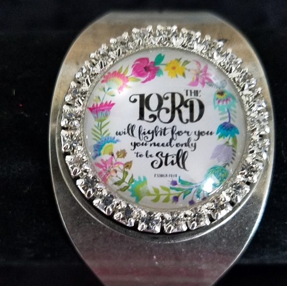 Fashion inspiration cuff bracelet - Picture 1 of 1